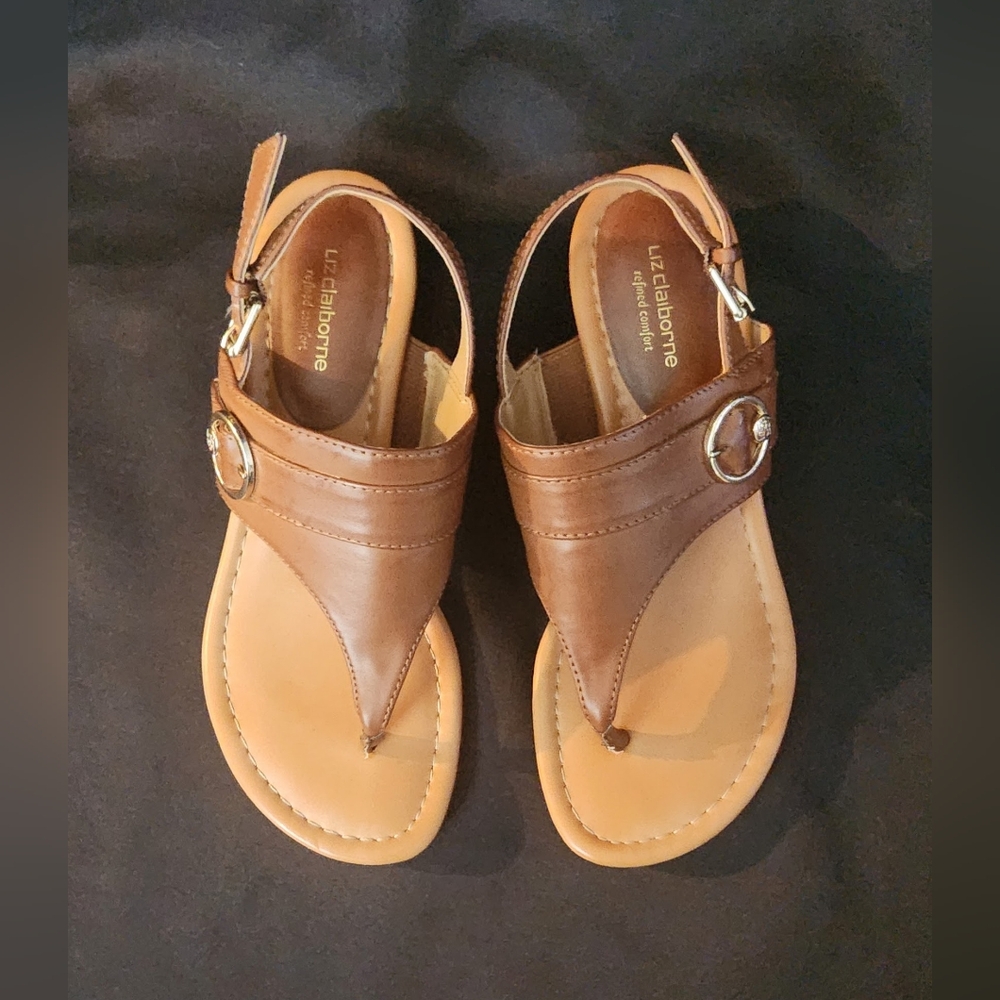 Liz Claiborne Refined Comfort Thong Sandals Size 6